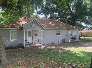 711 Kyle Bnd, Clute, TX 77531