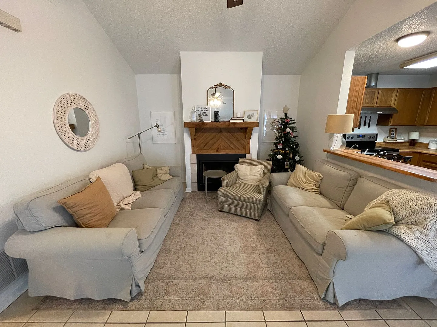 Well Maintained Duplex in Great Location! — Photo 3