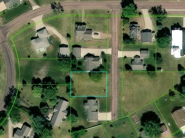 418 Park Ave, Pickstown, SD 57367