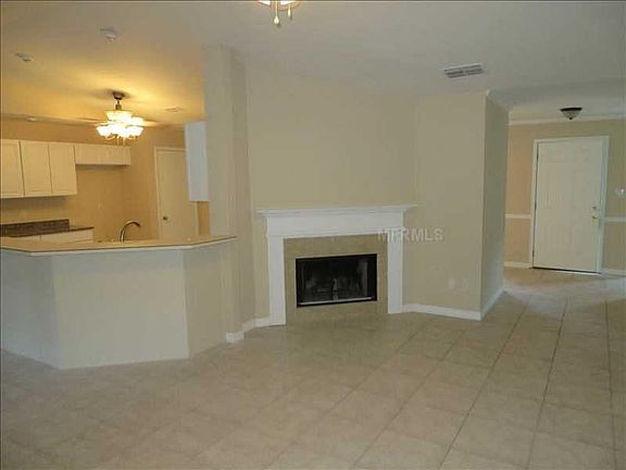 4th image of 9509 Fitzsimmons Dr