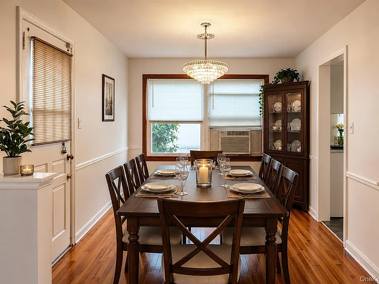 121 Manhasset Ave — Photo 10