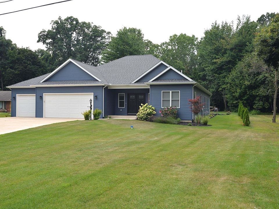 1st image of 52427 Lynnewood Ave