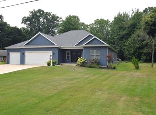 52427 Lynnewood Ave, South Bend, IN 46628
