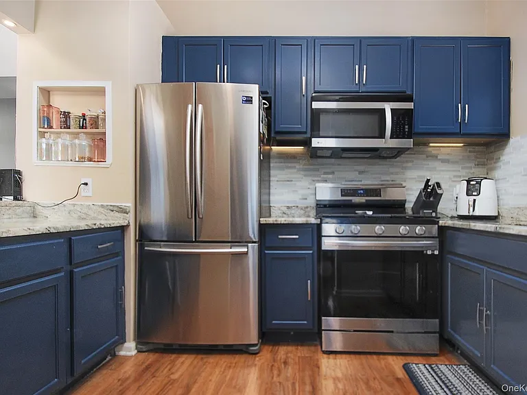 18 Lexington Hl #12 — Photo 20