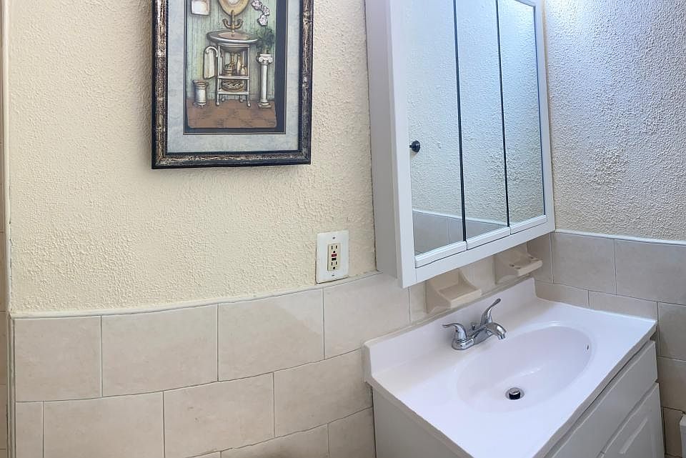 1st image of 8518 Avenue M Floor 1