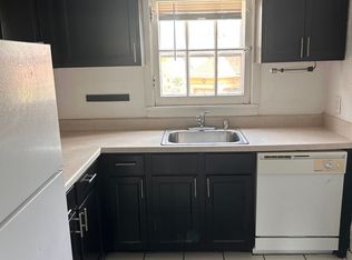 5425-33 W Martin Dr, Milwaukee, WI 53208