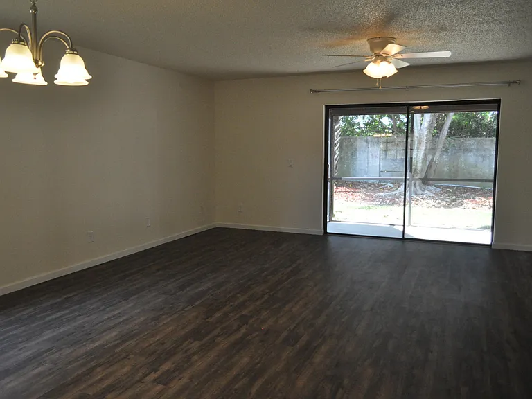 165 Seawind Dr #18 — Photo 14