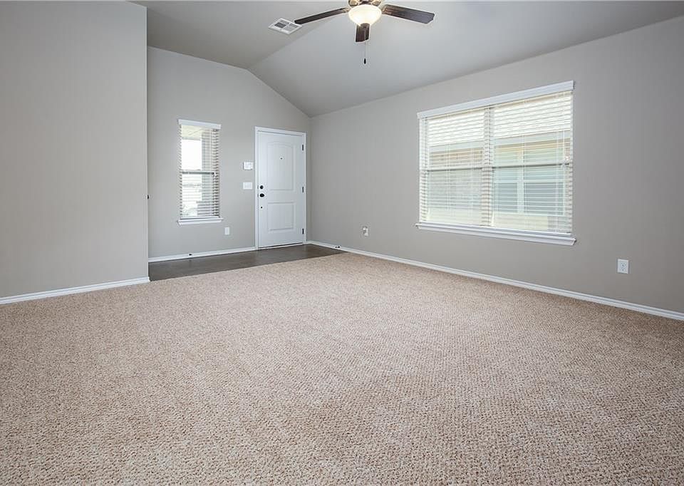 2nd image of 12512 Heritage Oaks Dr