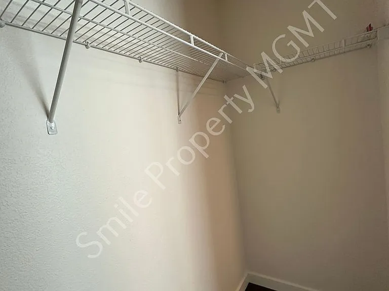 4524 SE Oakhurst St — Photo 29