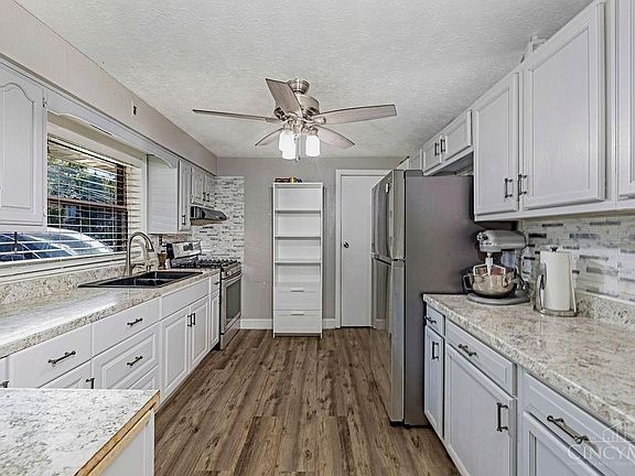 3rd image of 7170 Floral Ave