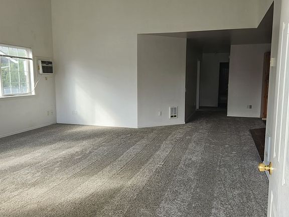 3rd image of 810 & 812 Jamie Dr #810