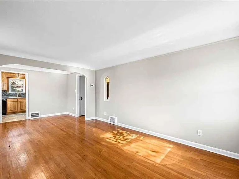 6906 Gerald Ave — Photo 12