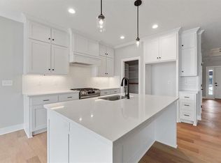 24974 W 94th Pl, Lenexa, KS 66227