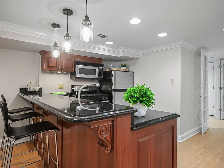 1832 Calvert St NW #1 — Photo 10