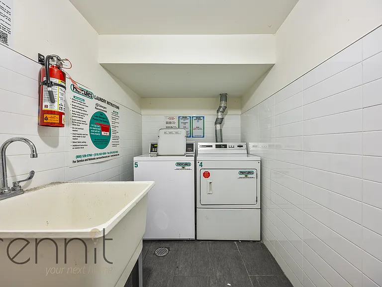 643 Madison St #A — Photo 23