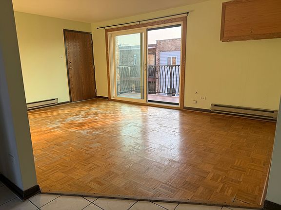 3rd image of 4550 W 57th St APT 3E1