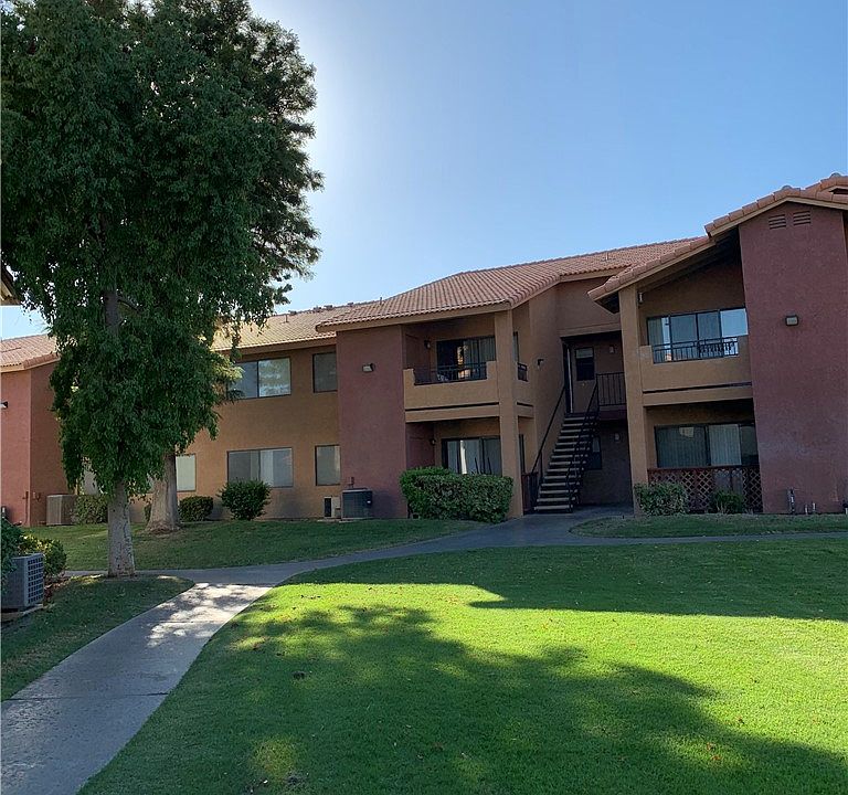 1st image of 78650 Avenue 42 APT 1906