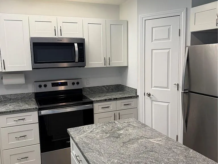 4341 Frontenac Dr — Photo 3