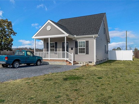 4th image of 122 Birch Ln