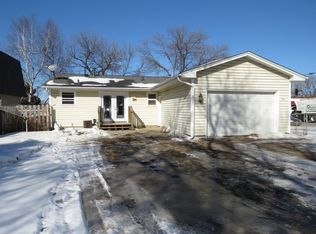 94 8th Ave NE, Minneapolis, MN 55413