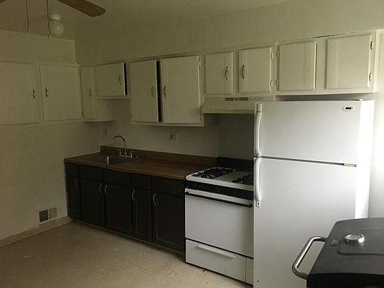 2nd image of 1846 Cliff St