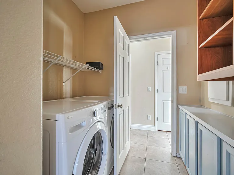 8840 Timber Mesa St — Photo 30