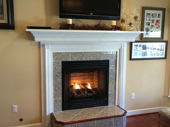 3rd image of 103 Charmwood Cir