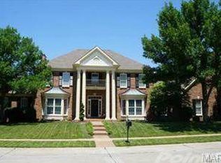 2219 Stonebriar Ridge Dr, Chesterfield, MO 63017