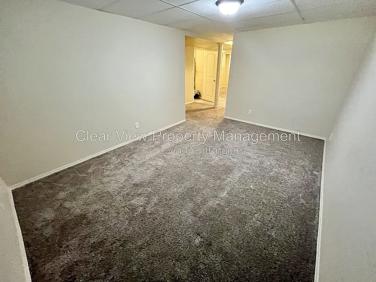 14 Princeton Cres W — Photo 27