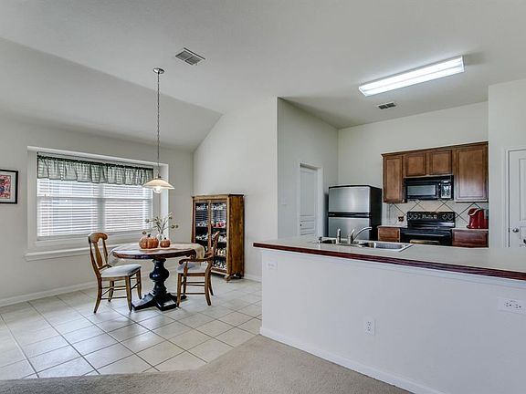 4th image of 2865 Cascade Cove Dr