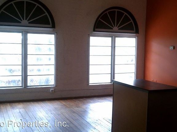 4th image of 00 E Broad St APT 3A