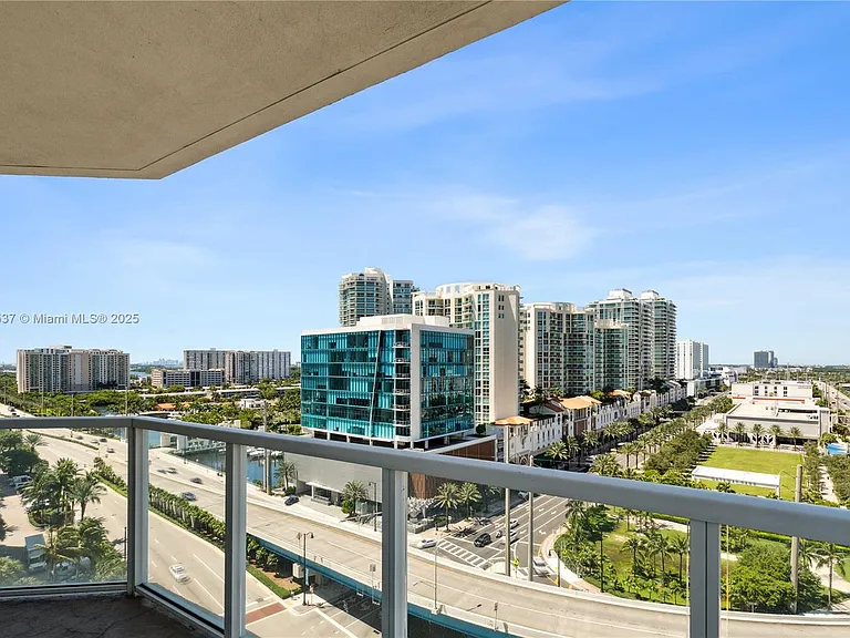 16699 Collins Ave #1407 — Photo 3