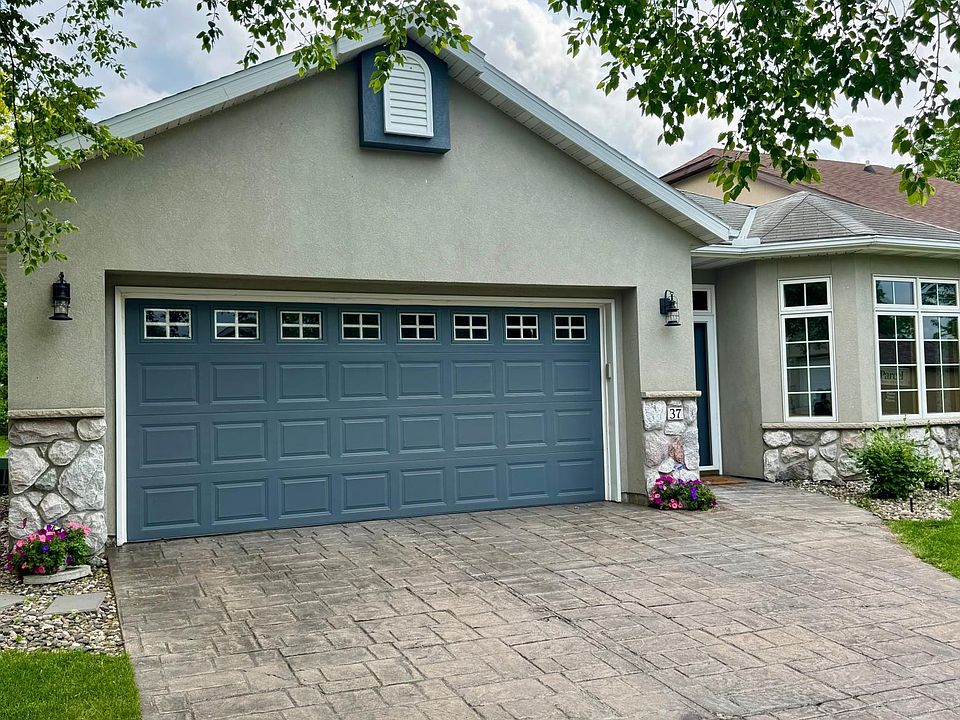 1st image of 37 Portage Trl