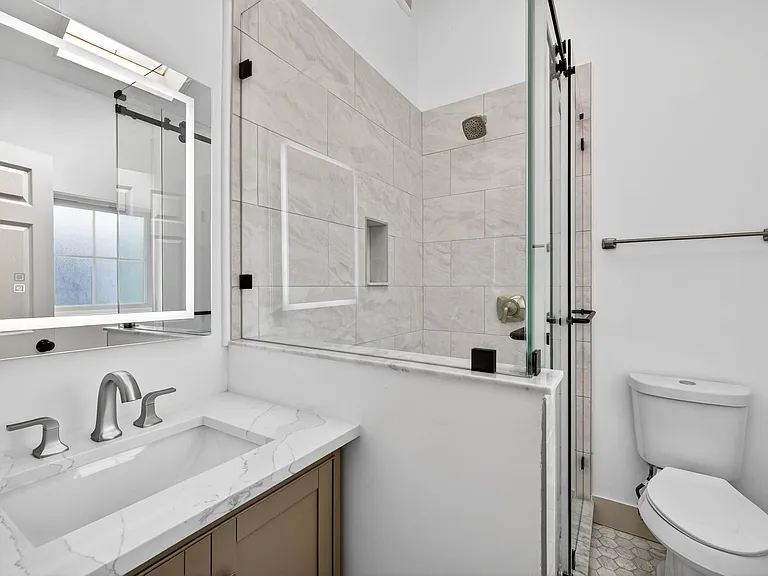 1330 Cherry St NE — Photo 41
