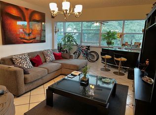 1800 SW 25th St #2201, Miami, FL 33145