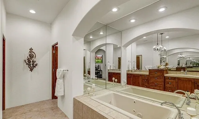 Main bathroom