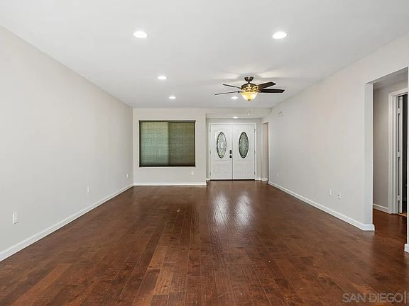 4th image of 1561 Oak Hill Dr
