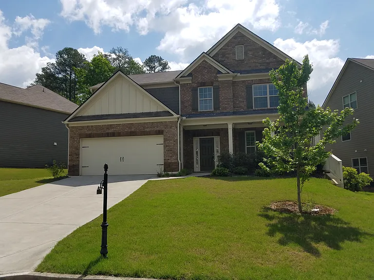 1610 Apple Blossom Dr — Photo 1