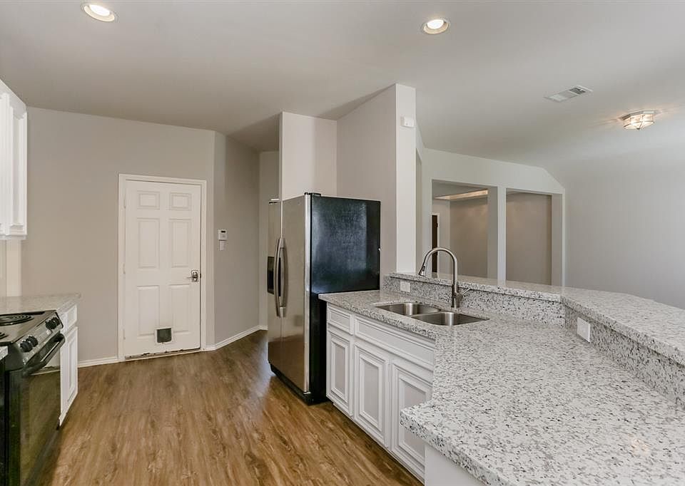 1st image of 2042 Mound Lake Dr