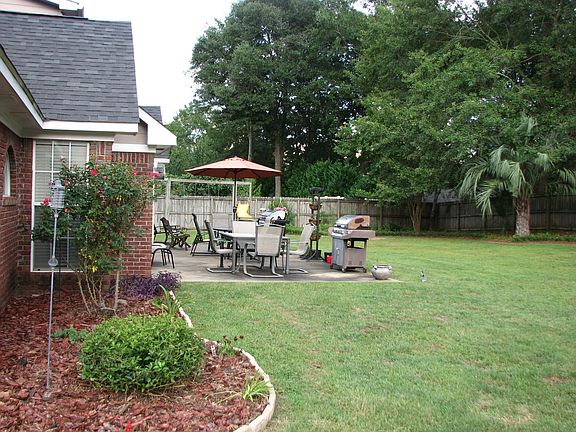 4th image of 303 Inglewood Dr