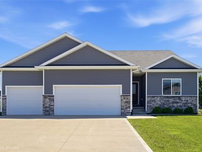 875 9th St, Waukee, IA, 50263