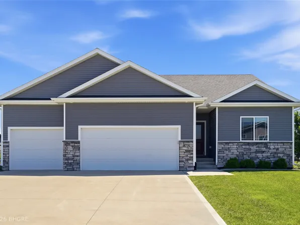 875 9th St, Waukee, IA 50263