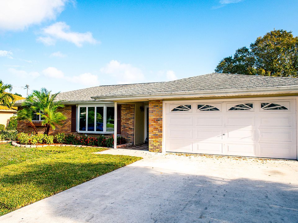 1st image of 374 SE Naranja Avenue