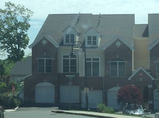 2 Goffle Brook Ct, Hawthorne, NJ 07506