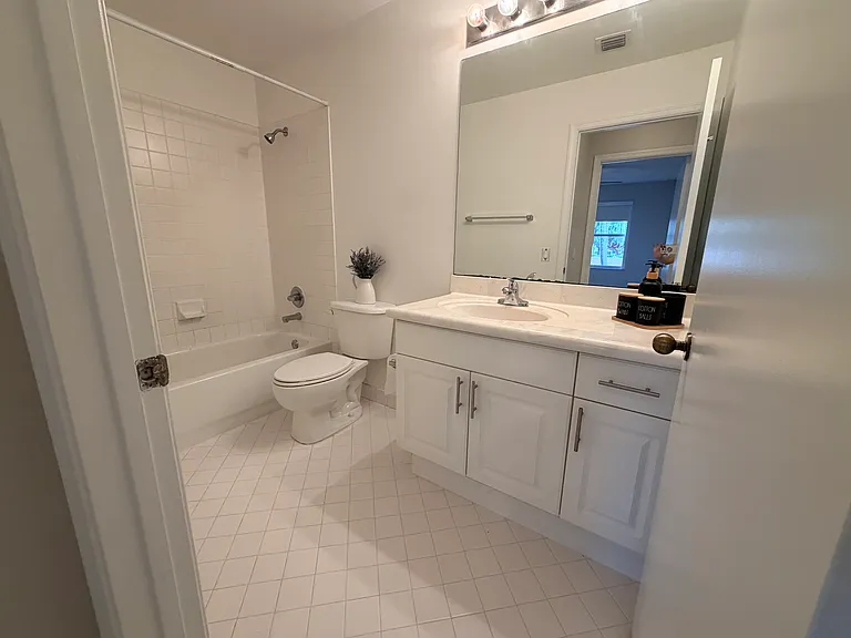 1547 Zenith Way — Photo 16