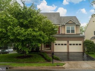 702 Bellview Ct NE, Leesburg, VA 20176
