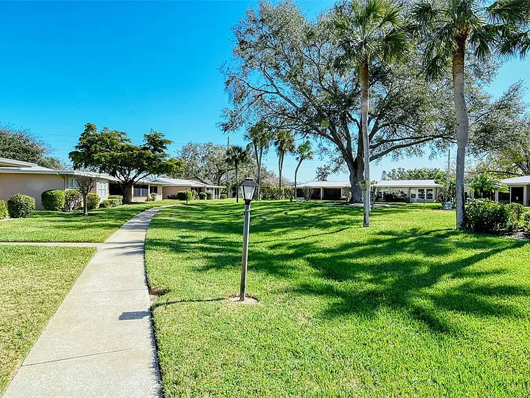 3507 Pinecrest St — Photo 50
