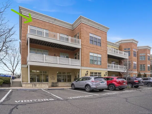 75 Stone Ridge Way APT 3B, Fairfield, CT 06824