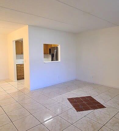 4th image of 600 Village Green Court #C-110
