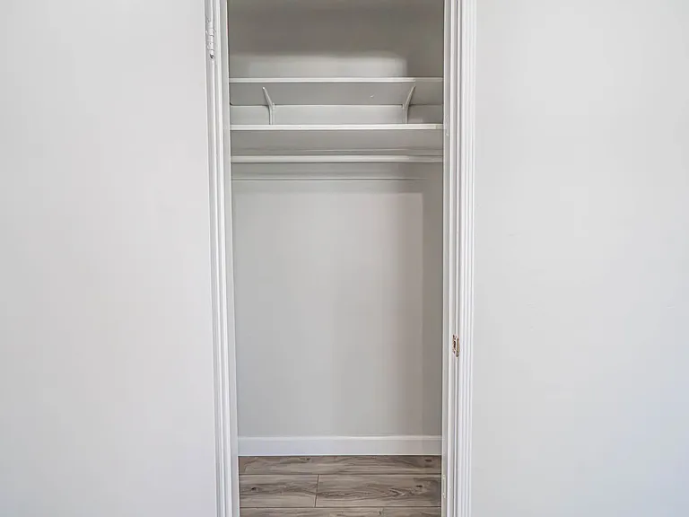 2031 N Parish Pl — Photo 12